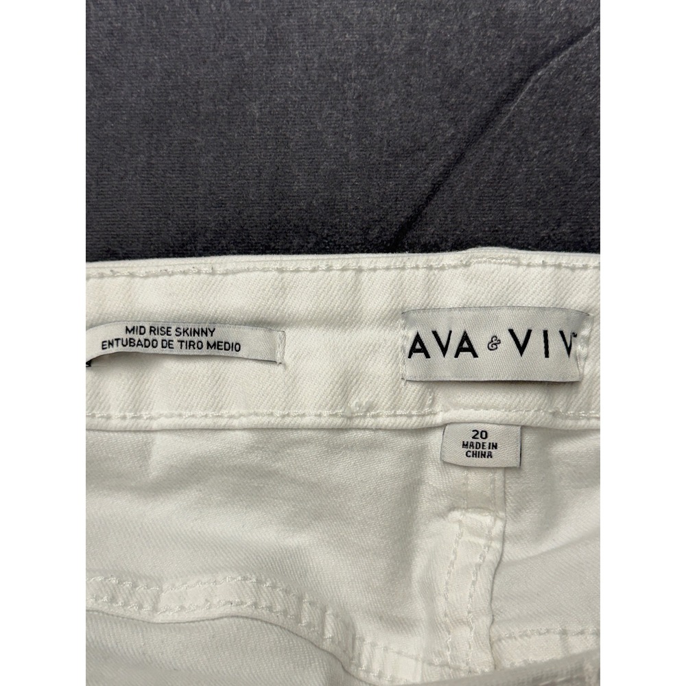 Ava & Viv Women's White Mid Rise Skinny Jeans Size 20 Stretch Plus Size Denim - Picture 6 of 11